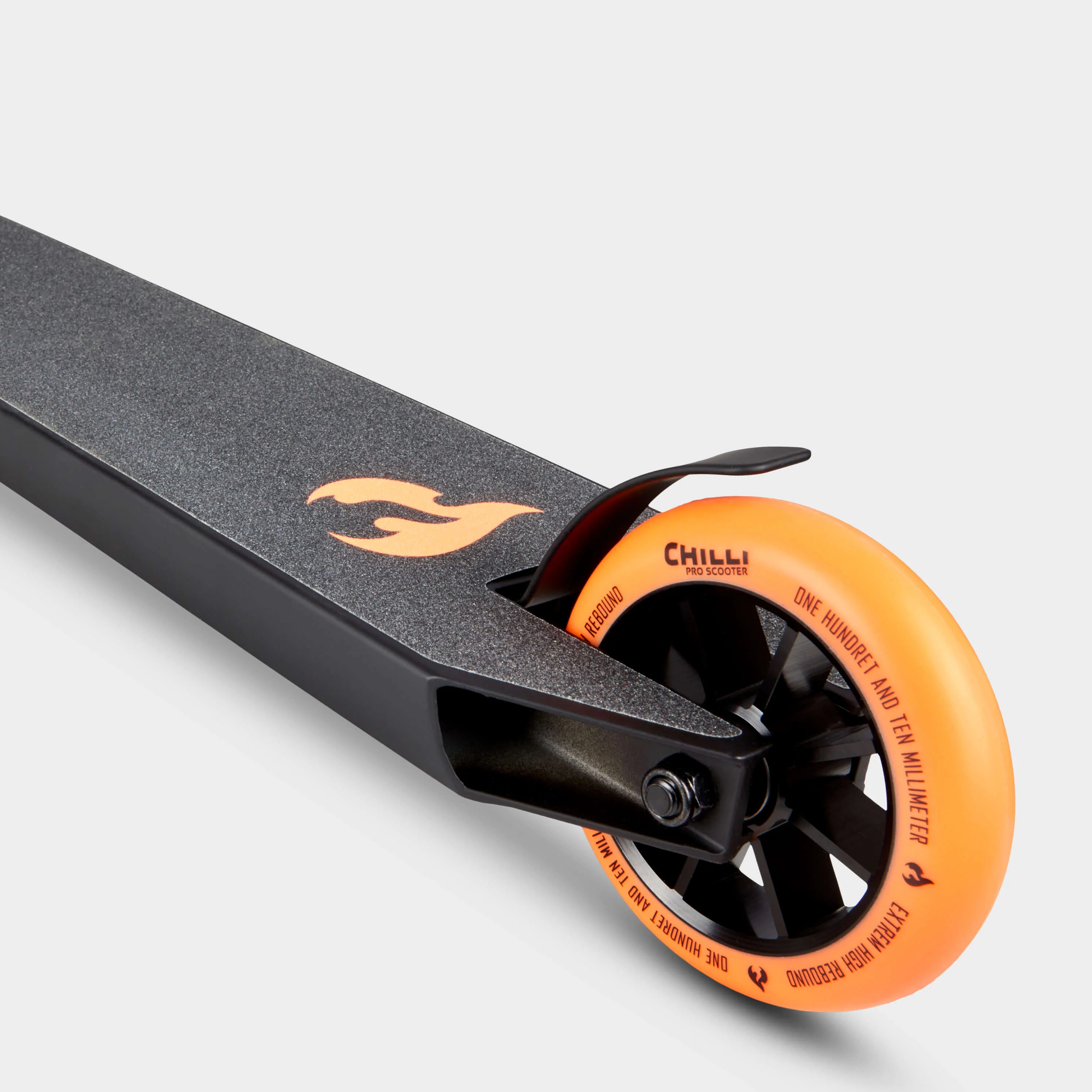 Chilli Base Stunt Scooter: Orange - Image 4
