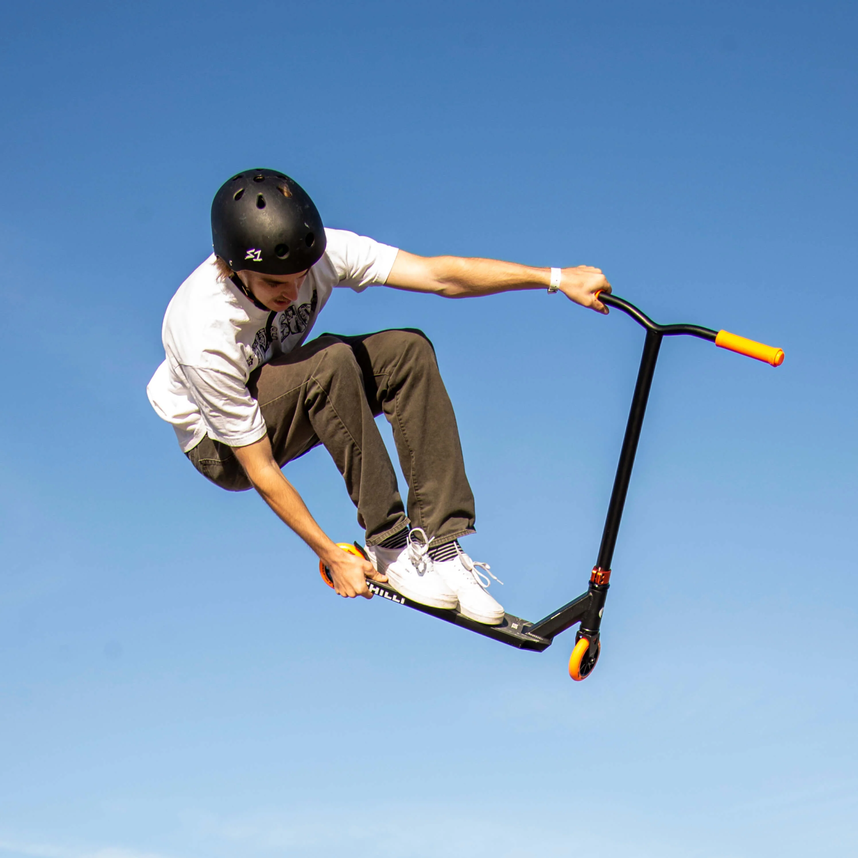 Chilli Base Stunt Scooter: Orange - Image 6