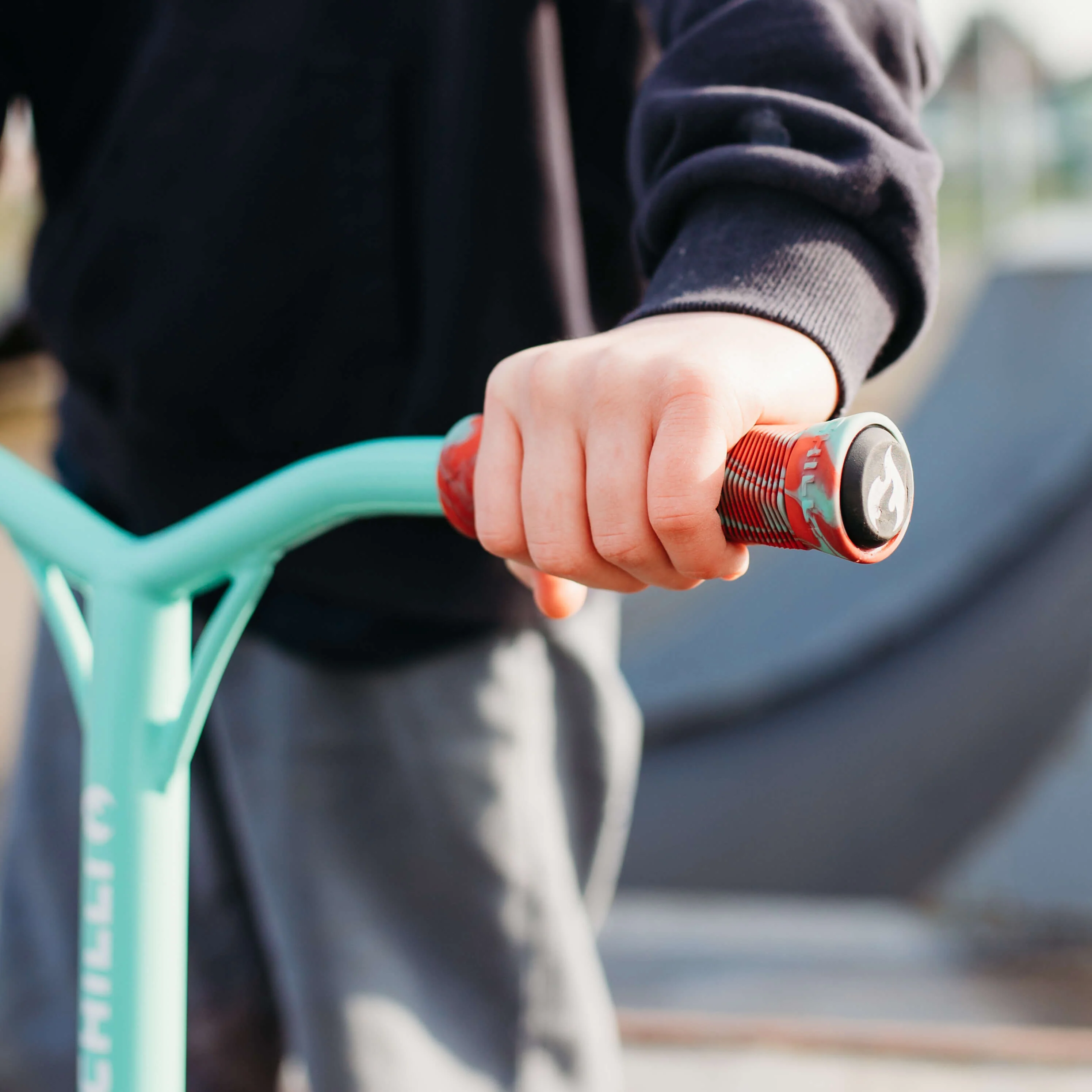 Chilli Base Jumpstart Stunt Scooter: Red/Teal - Image 6