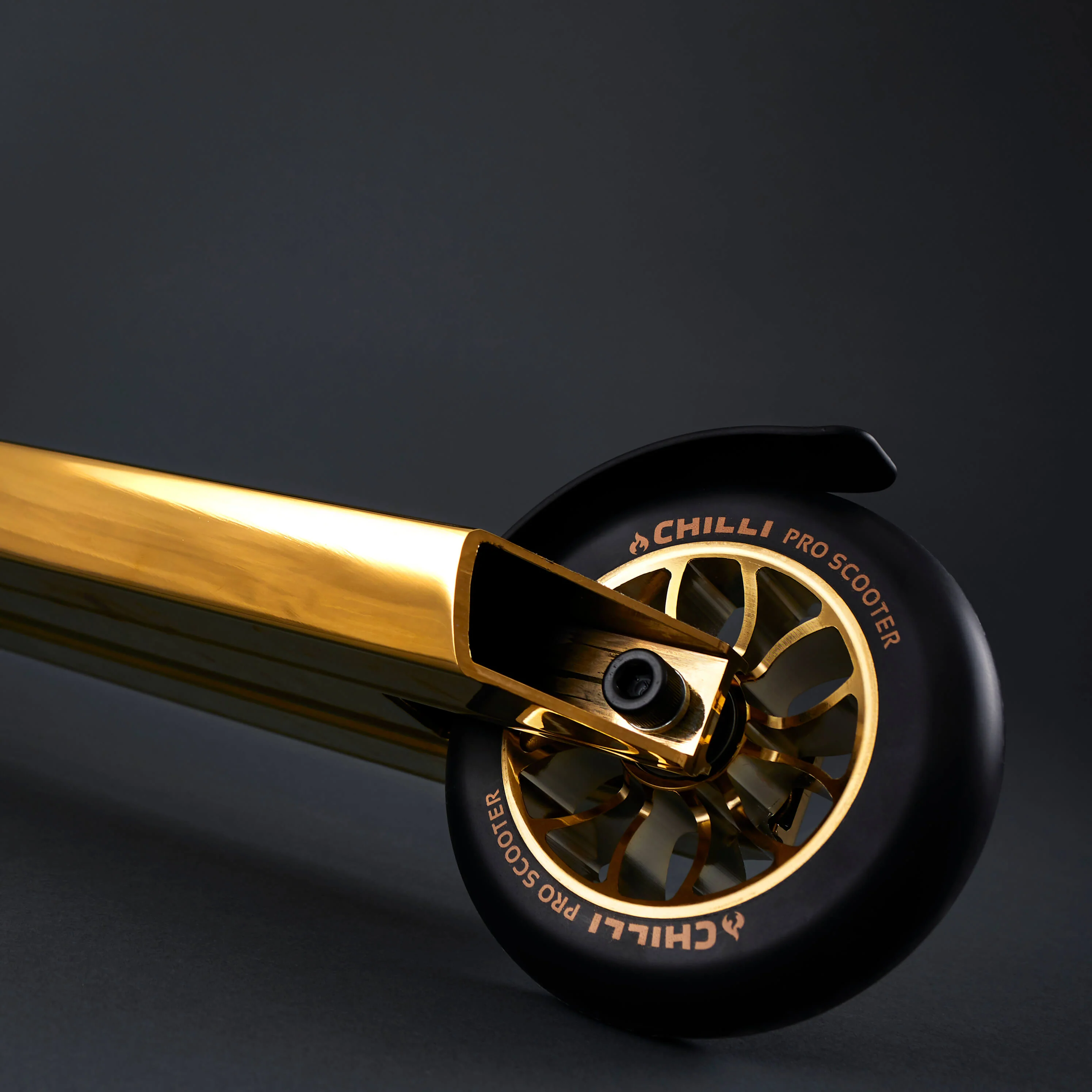 Chilli Reaper Stunt Scooter: Gold - Image 9