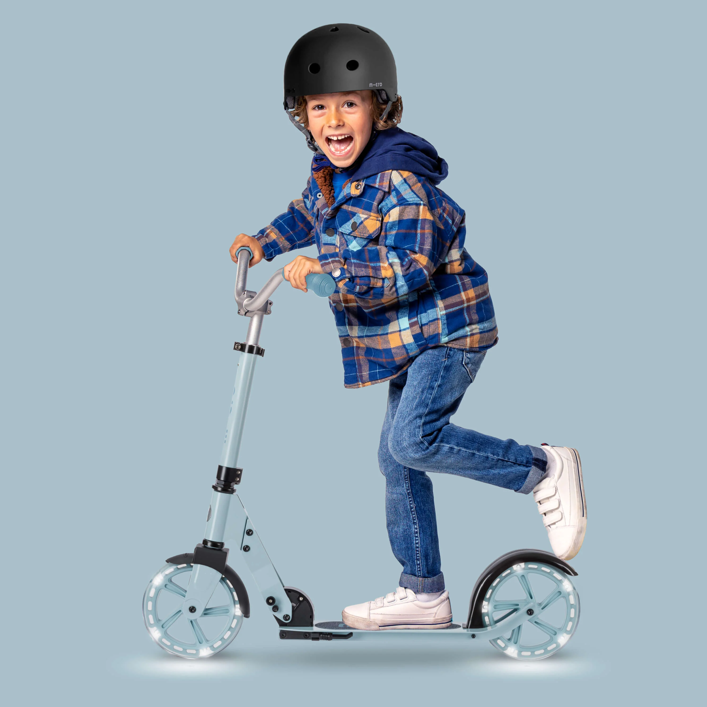 Micro Cruiser LED: Light Blue - Image 4