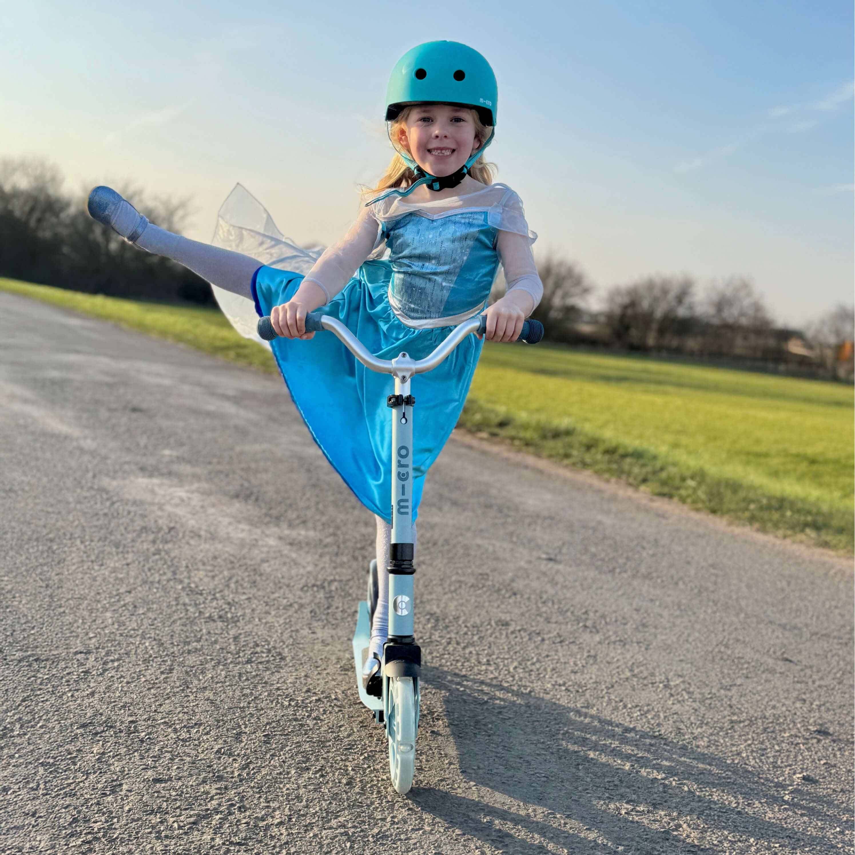 Micro Cruiser LED: Light Blue - Image 9