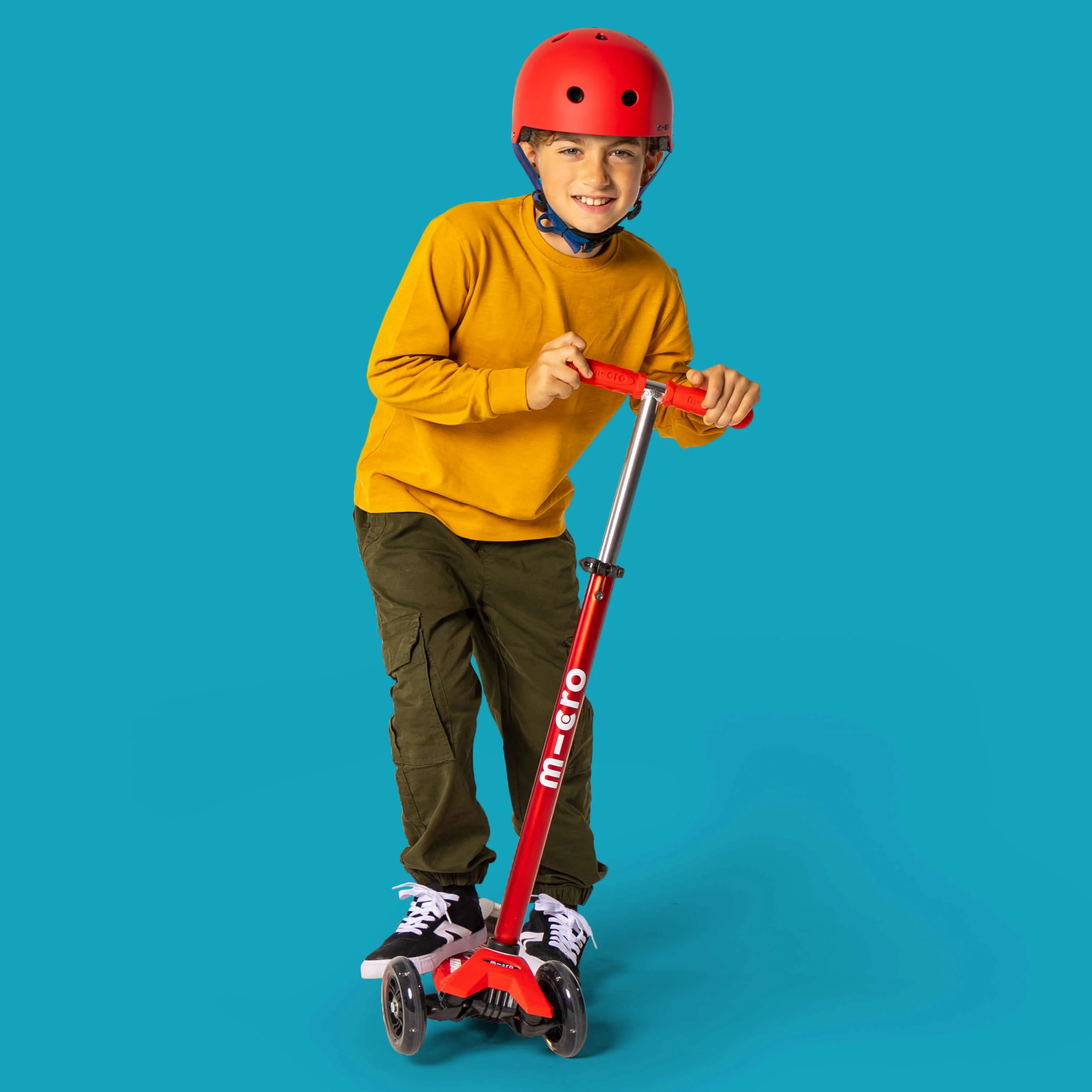 Plain Helmet for Bikes and Scooters: Red - Image 5