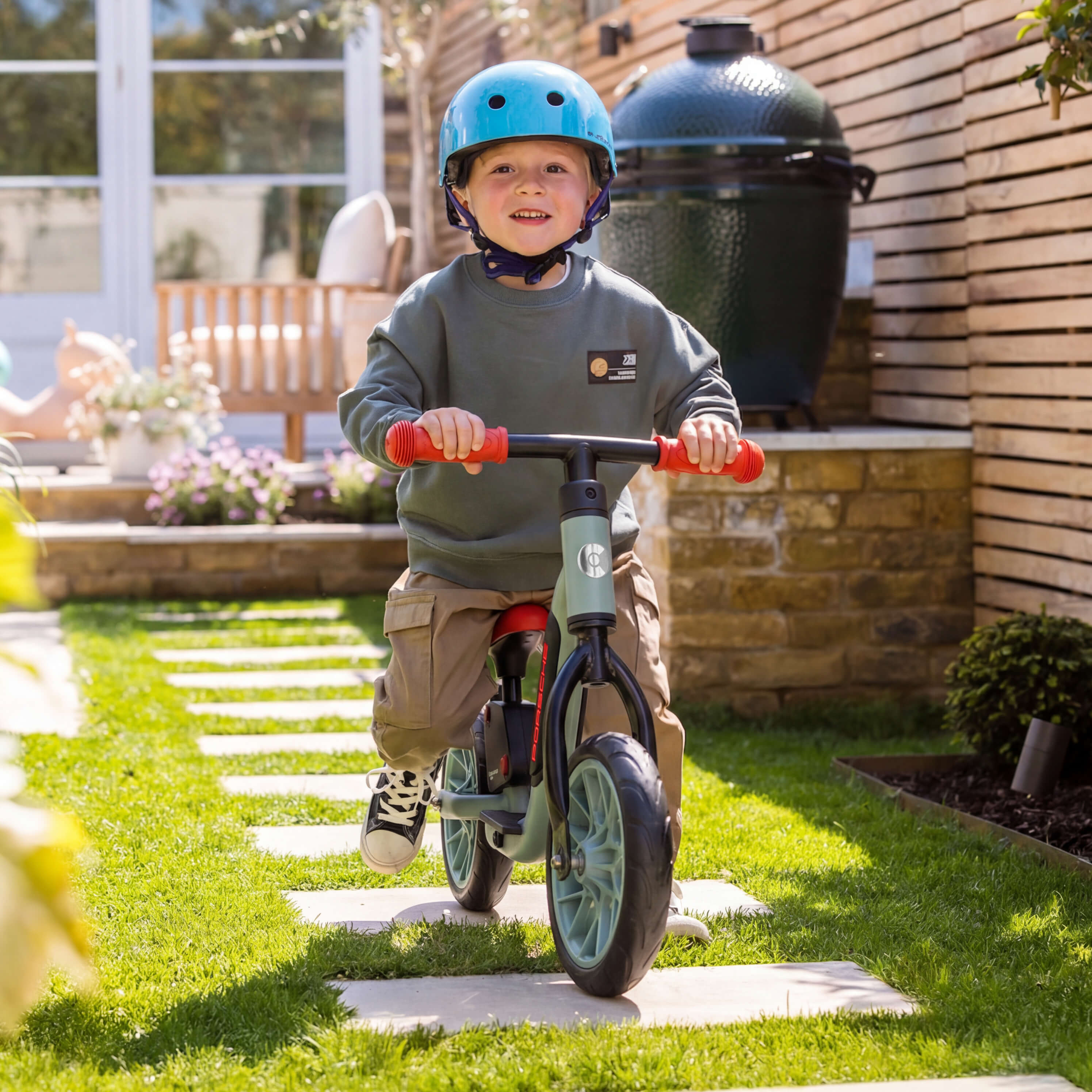 Micro Smart Balance Bike Porsche Edition: Metallic Green - Image 8