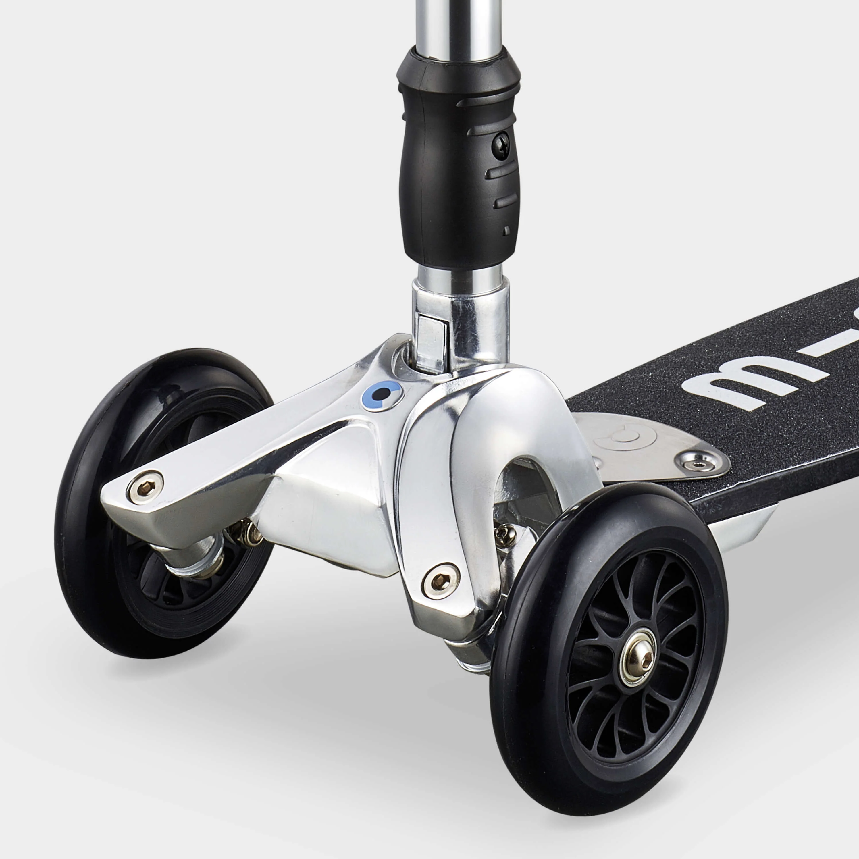 Micro Kickboard: Silver - Image 9